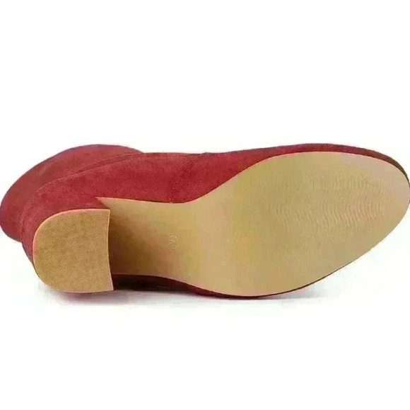 - Women's  red ankle bootie - Picture 3 of 3